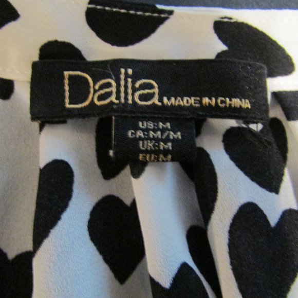Dalia White with Black Hearts, Blouse, 3/4 Sleeve, 2 Button Breast, Women's Med - Picture 4 of 4